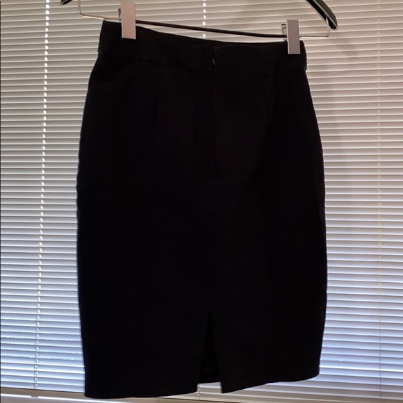 H&M Mid length skirt - Picture 2 of 2